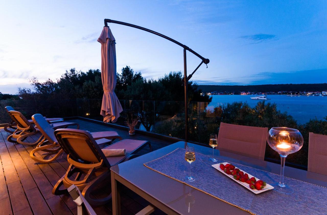 Punta Aqua Apartment Sukosan Exterior photo
